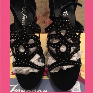 NWB Black wedge sandals